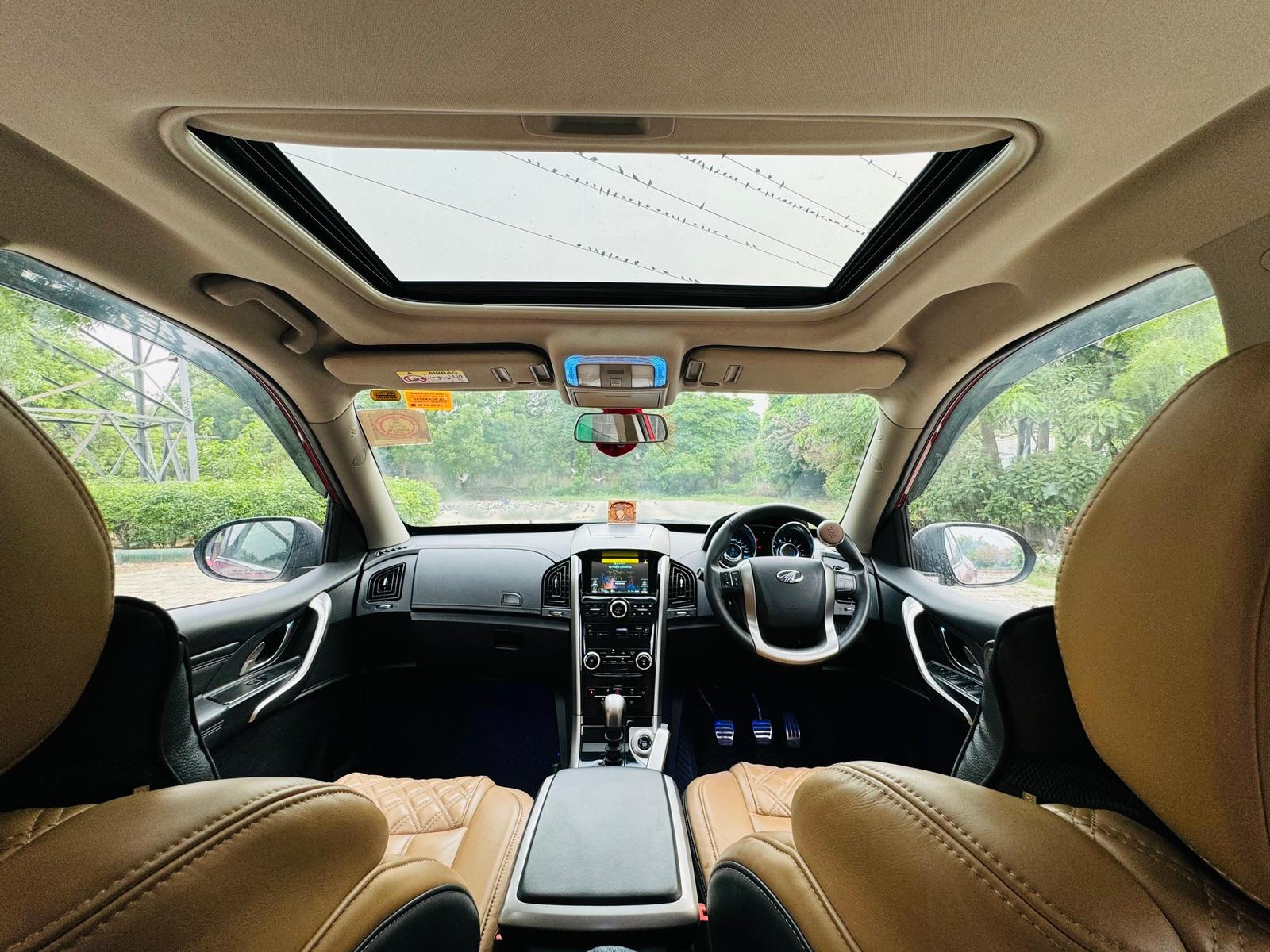 Mahindra xuv 500 w11 2019