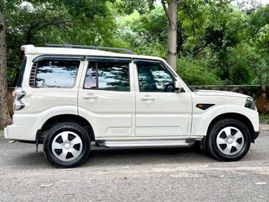 MAHINDRA SCORPIO