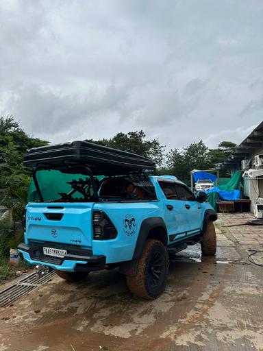 Toyota hilux completely modified