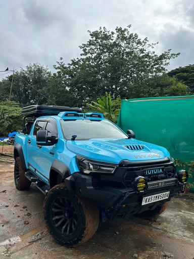 Toyota hilux completely modified