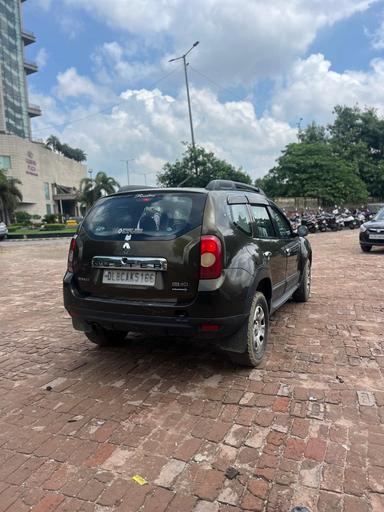 (RENAULT DUSTER RXE)**2015 model