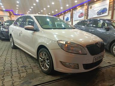 SKODA  RAPID PETROL MODEL 2016