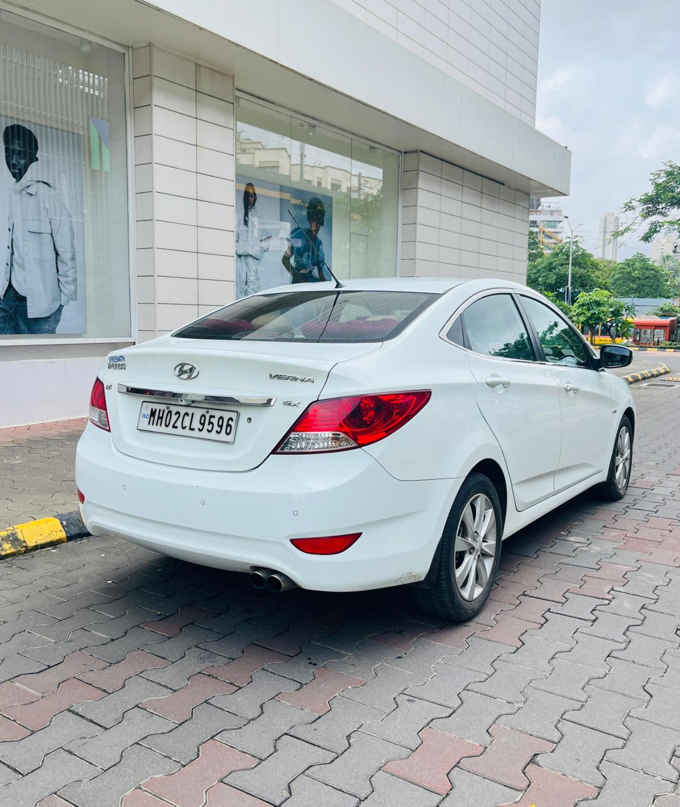 HYUNDAI VERNA CRDI SX