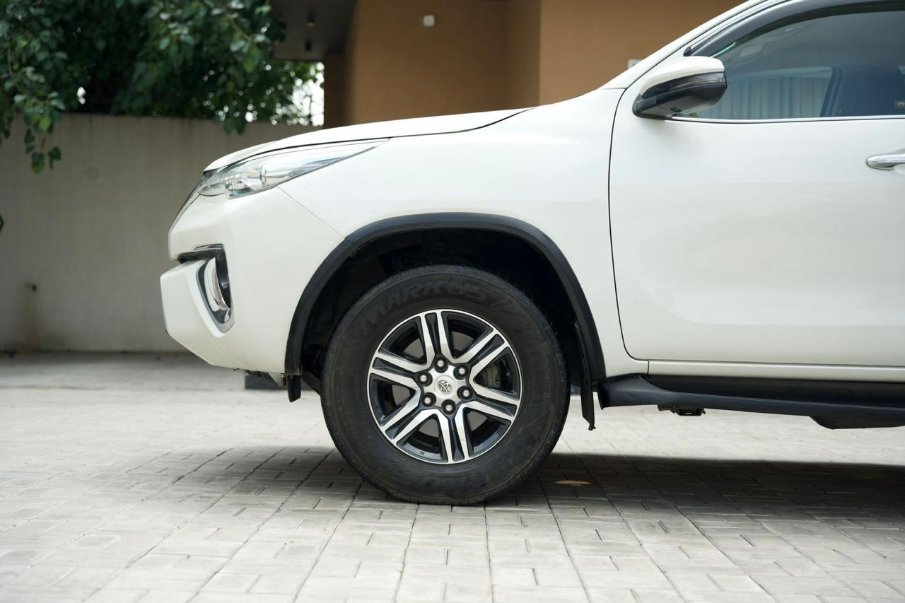 TOYOTA FORTUNER 2018