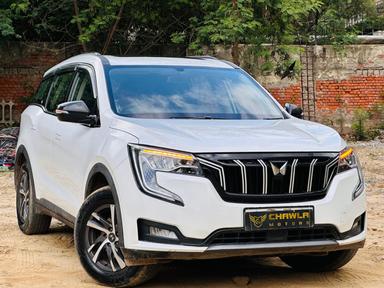 Mahindra XUV 700 Ax5 MT petrol model 2022 running 58k HR number