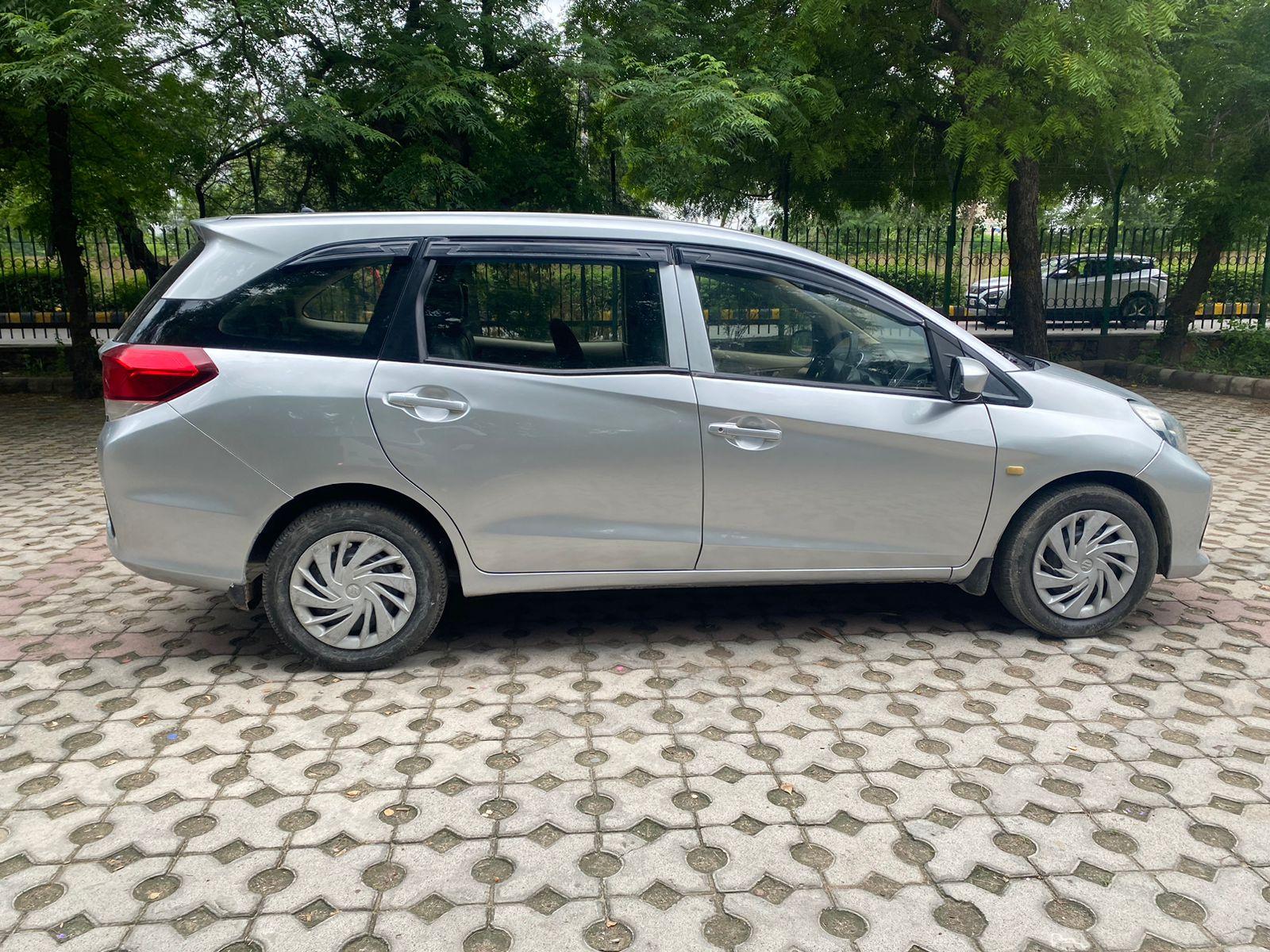 MOBILIO 1.5 S MT I-VTEC