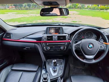 BMW AT 320d 2015 Diesel Sports Line