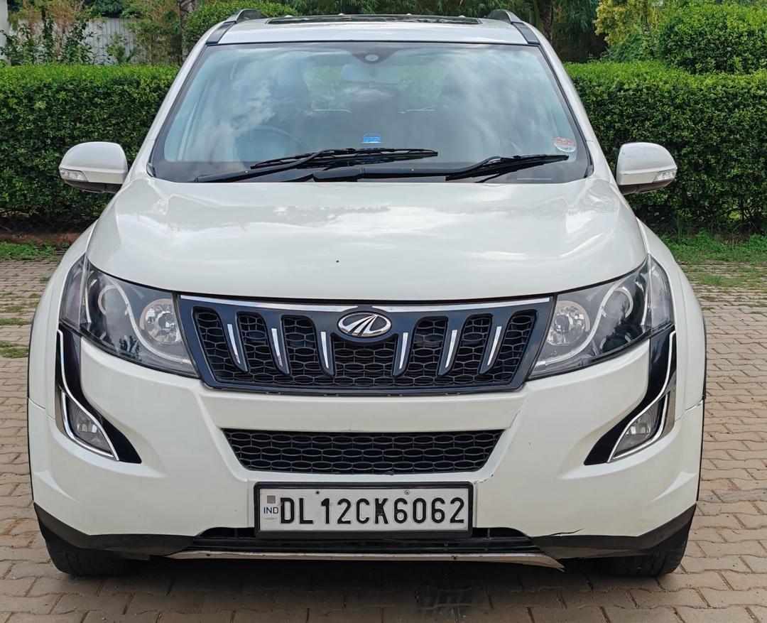 Mahindra XUV500 2016 Diesel 2.2Ltr W10 Top End