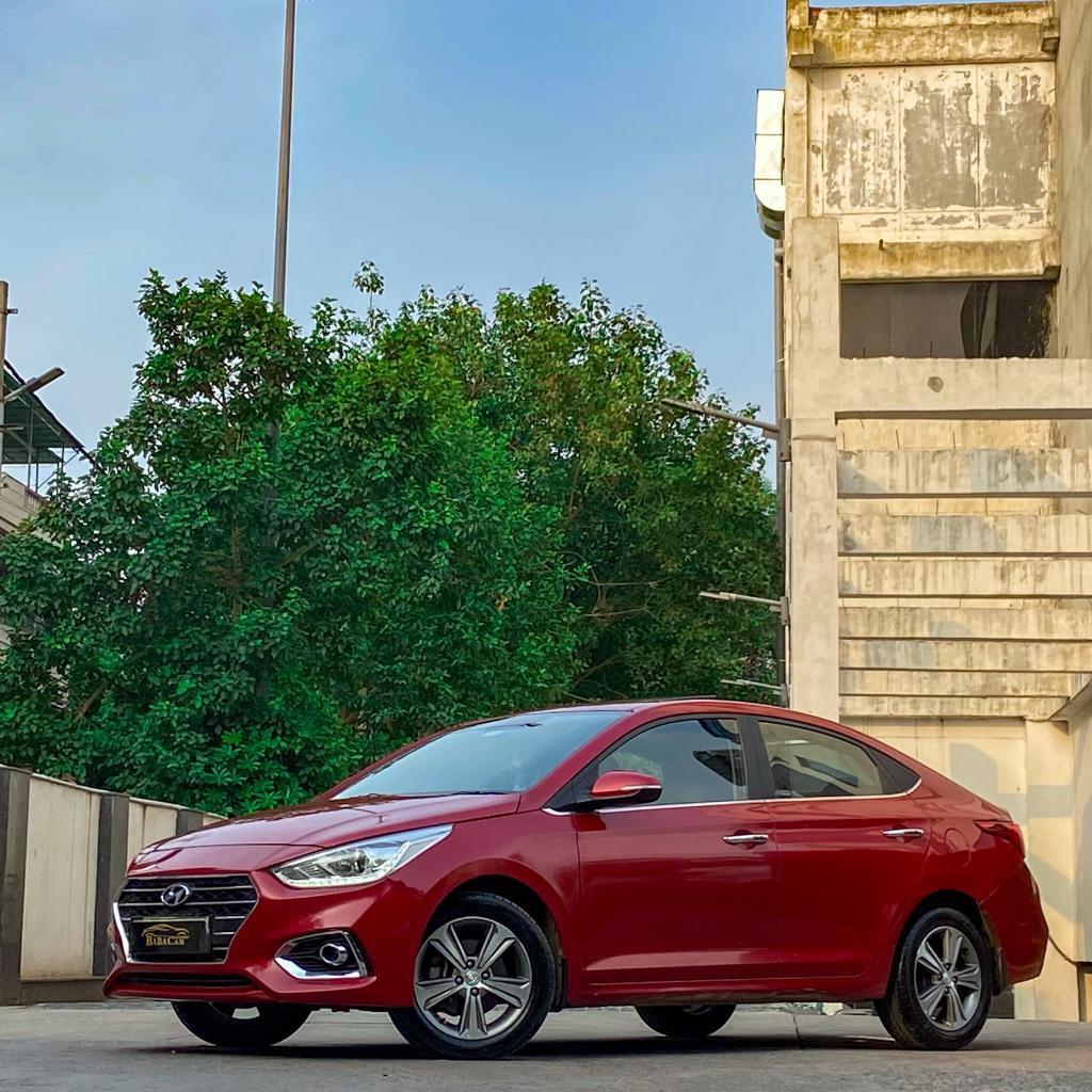 Hyundai Verna top model A/t with sunroof 2020 up registration