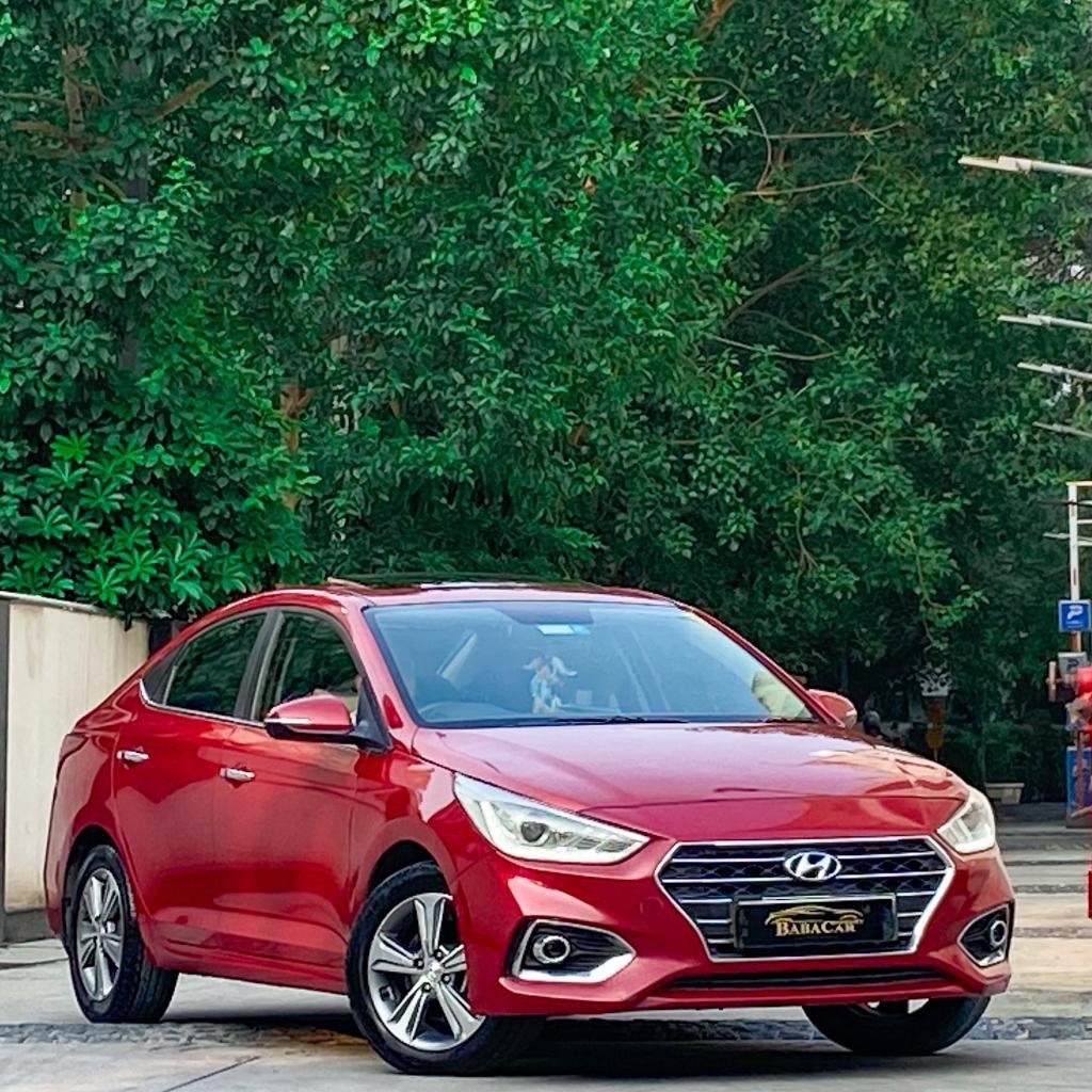 Hyundai Verna top model A/t with sunroof 2020 up registration