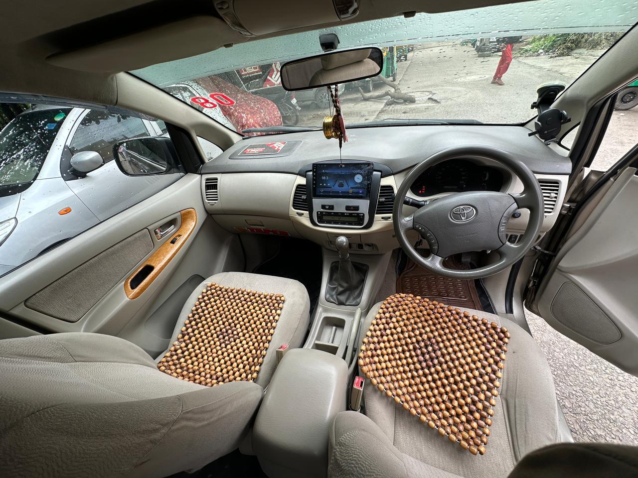 Toyota Innova V 8 seater