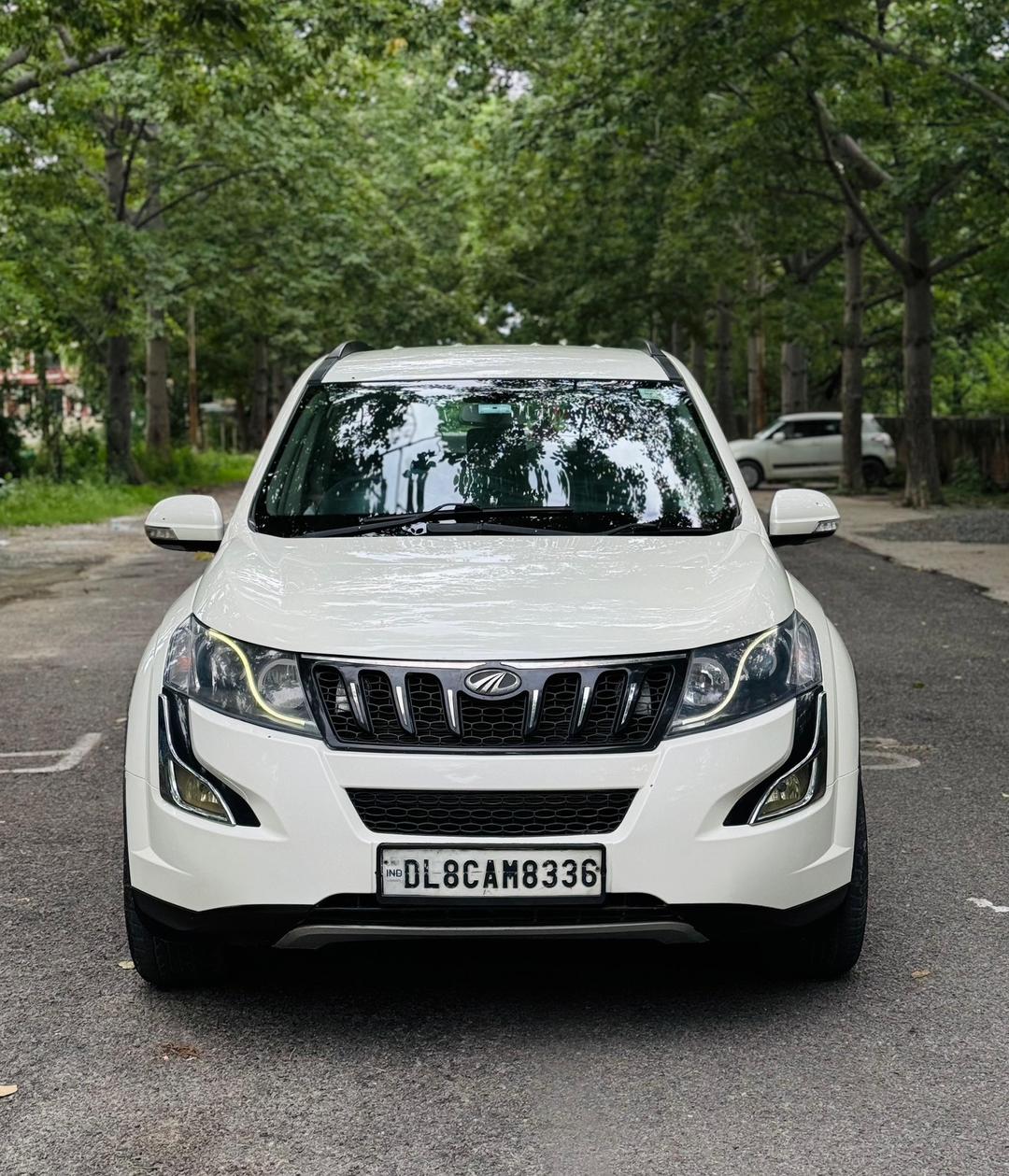 Mahindra XUV 500 W6