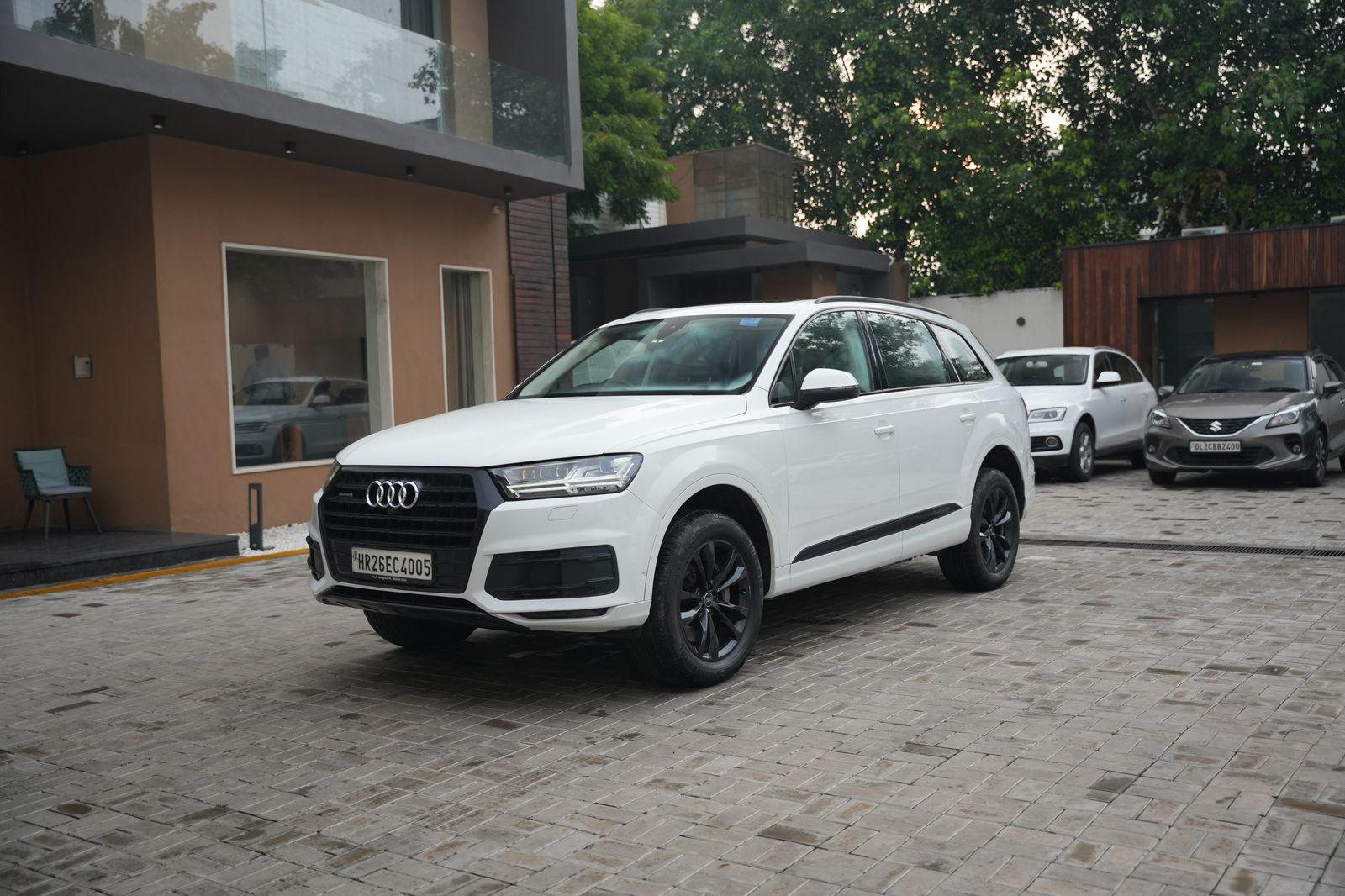 AUDI Q7 2019