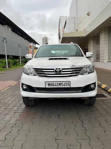 TOYOTA FORTUNER 3.0L 2WD AT