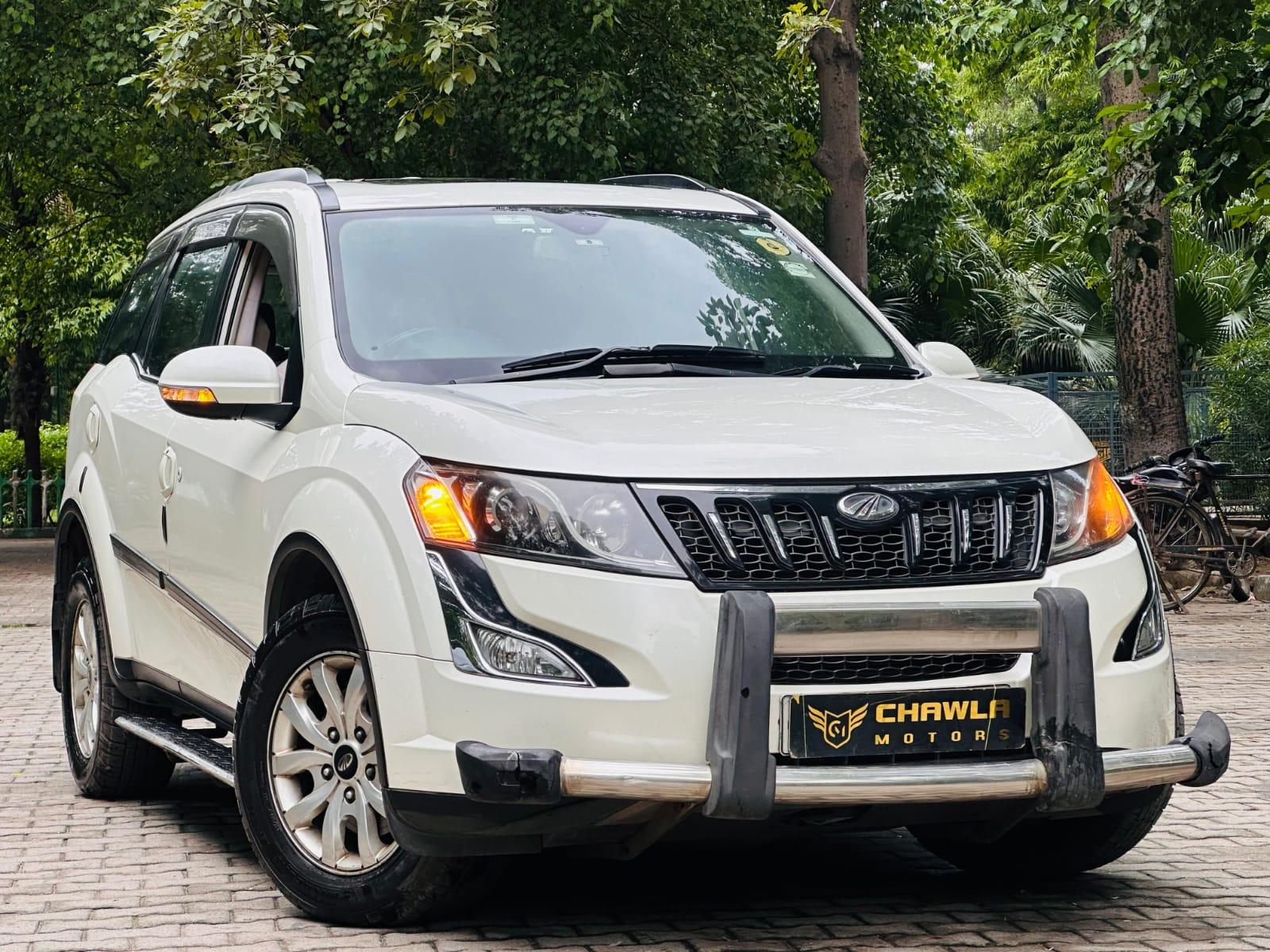 Mahindra XUV W10 with sunroof push model 2017 running 66k DL number