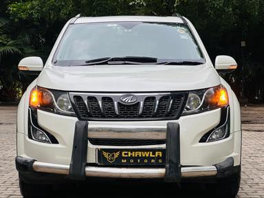 Mahindra XUV W10 with sunroof push model 2017 running 66k DL number