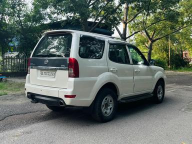 Tata safari storme