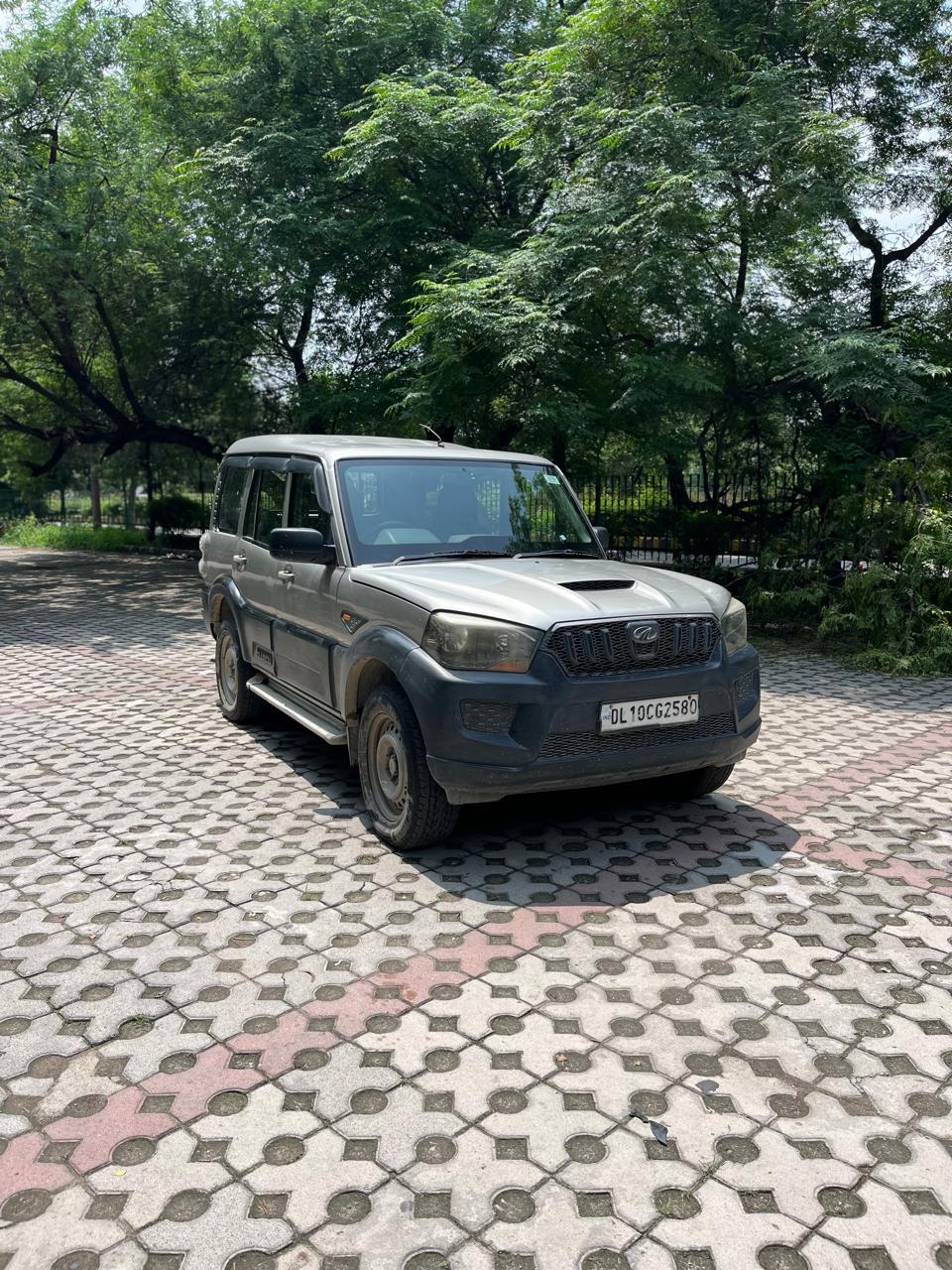 MAHINDRA SCORPIO S4