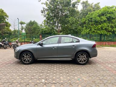 VOLVO S60 D4