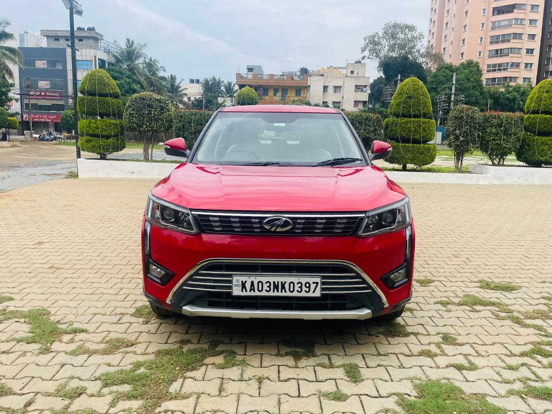 Mahindra XUV300 AT 2021 Diesel W8 Optional Top End