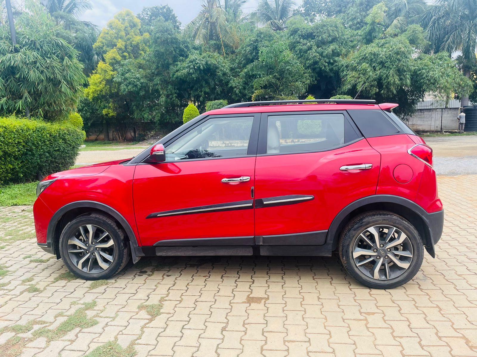 Mahindra XUV300 AT 2021 Diesel W8 Optional Top End