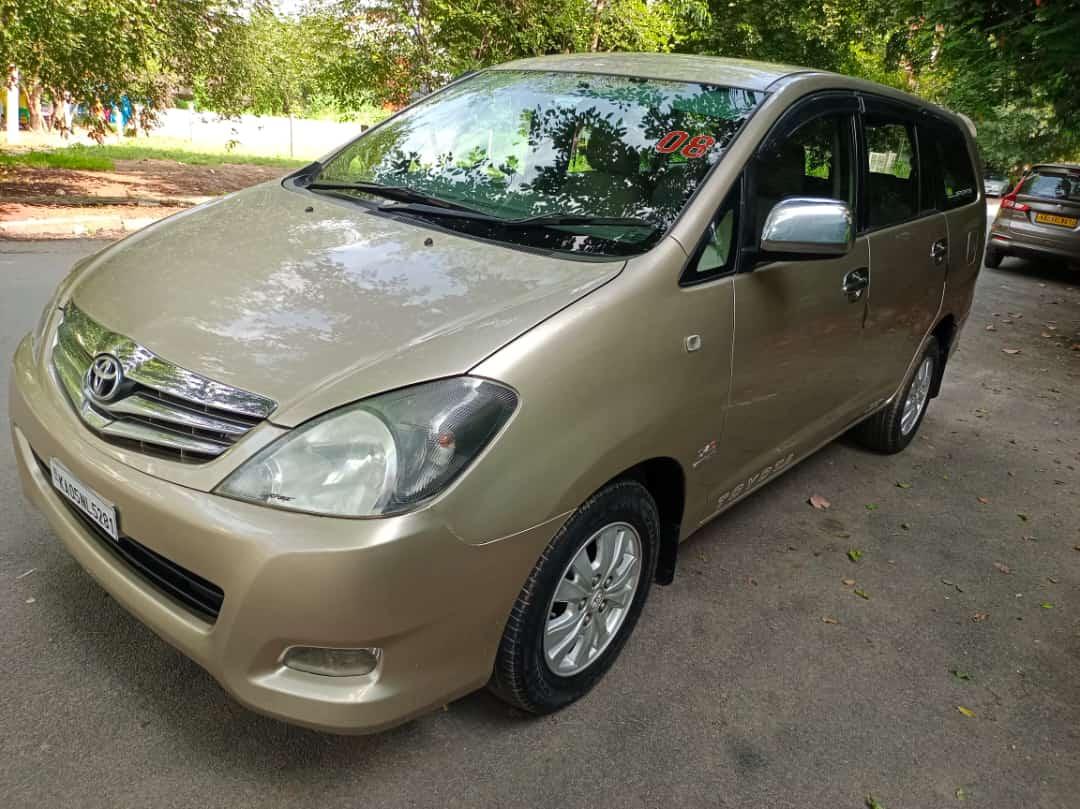 Toyota innova