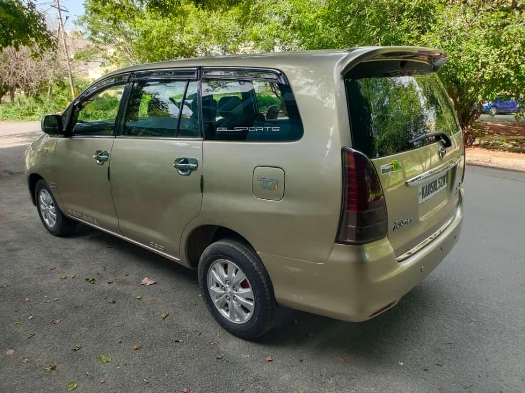 Toyota innova