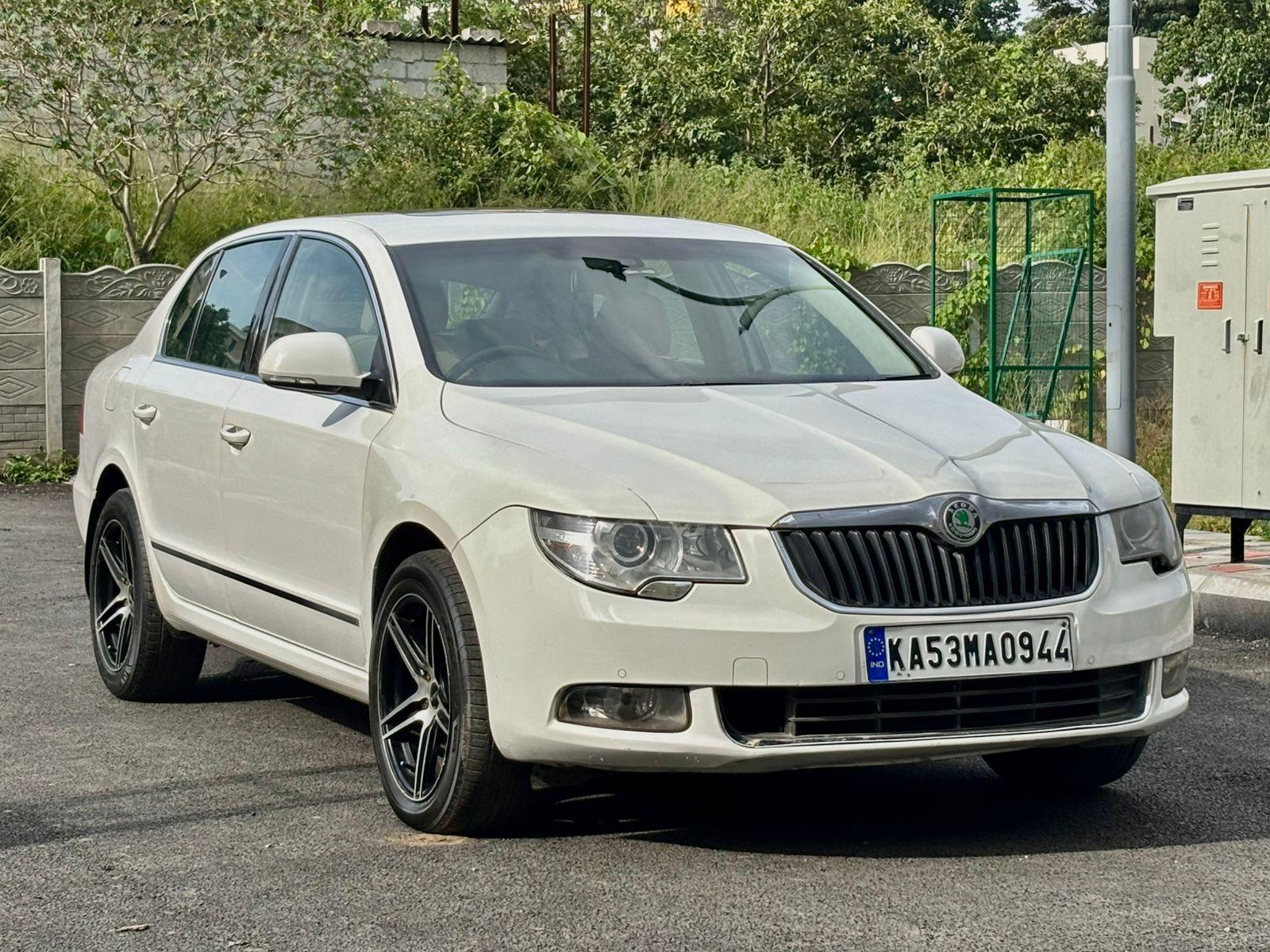 SKODA SUPERB