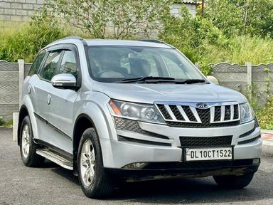 MAHINDRA XUV 500 W8