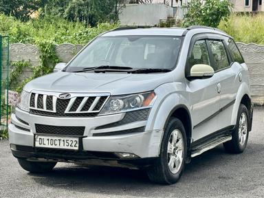 MAHINDRA XUV 500 W8