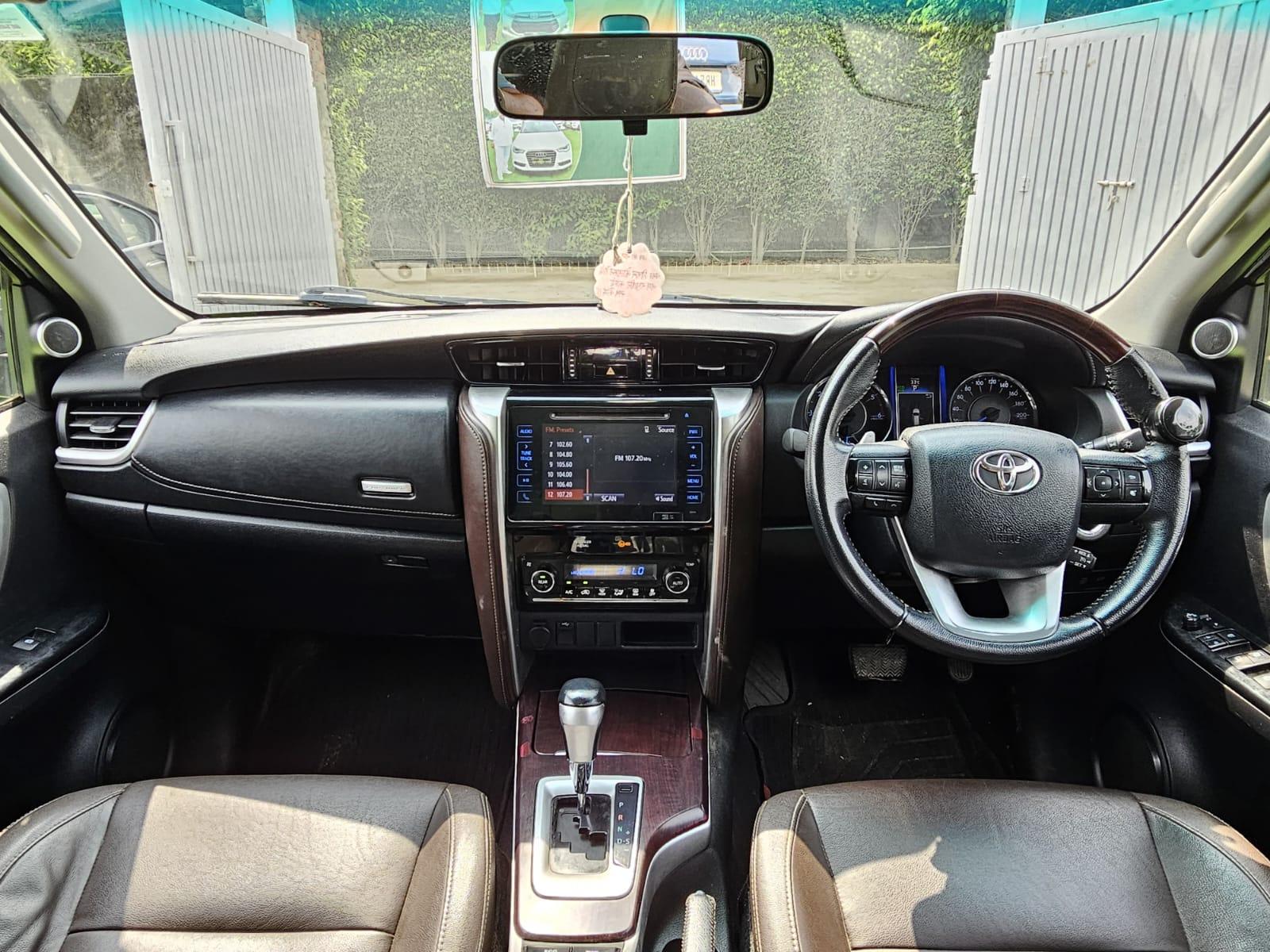 Toyota Fortuner 4×2