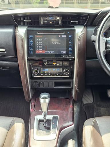 Toyota Fortuner 4×2