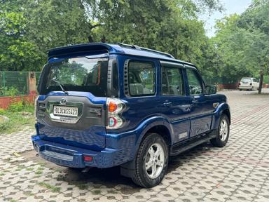 2015 Mahindra Scorpio S8 Diesel Manual DL