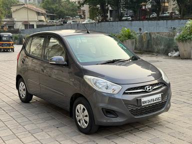 Hyundai i10 Sportz AT
2011