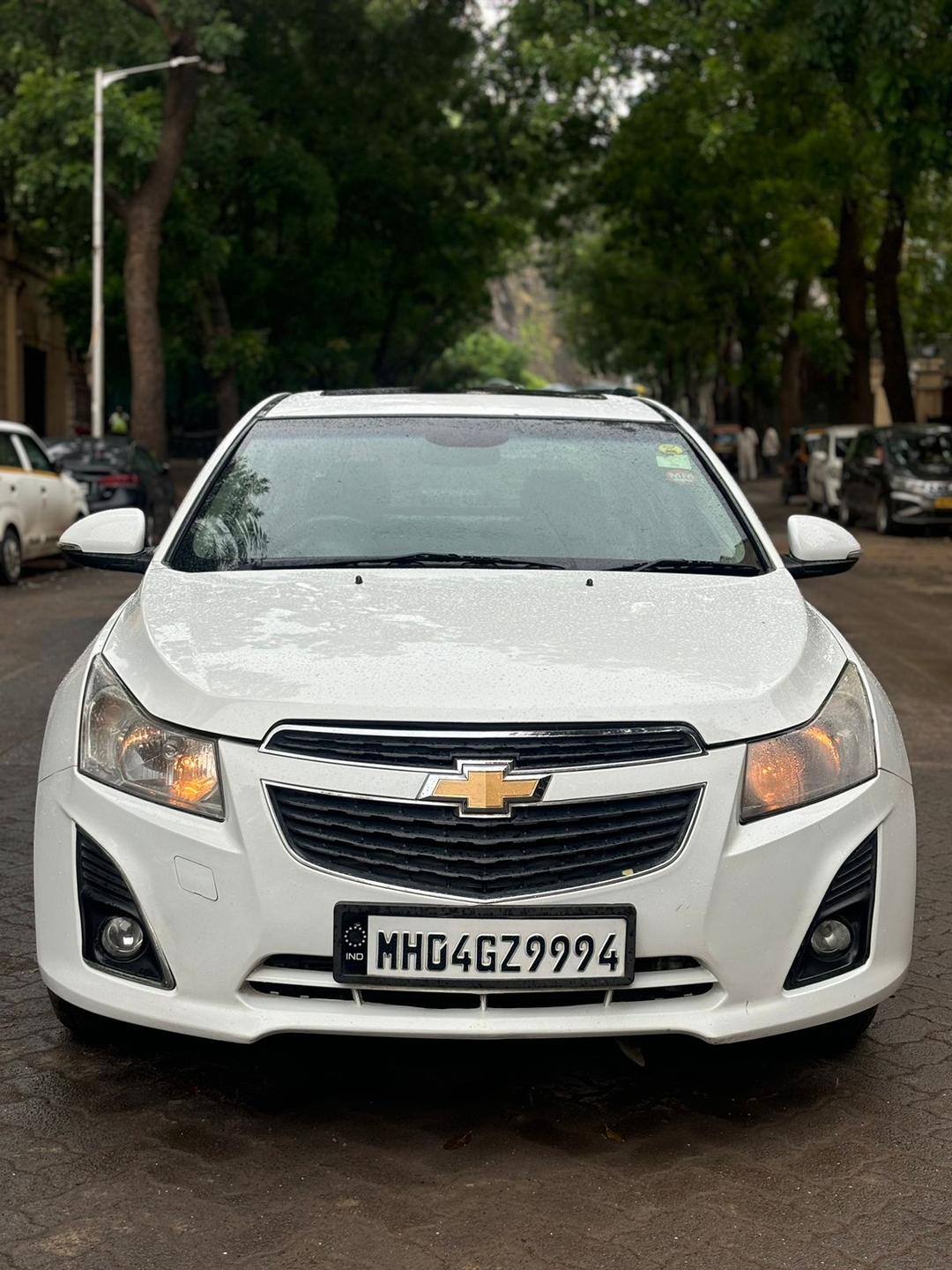 Cruze LTZ TDCI AT
Button Start 
Sunroof 
2015