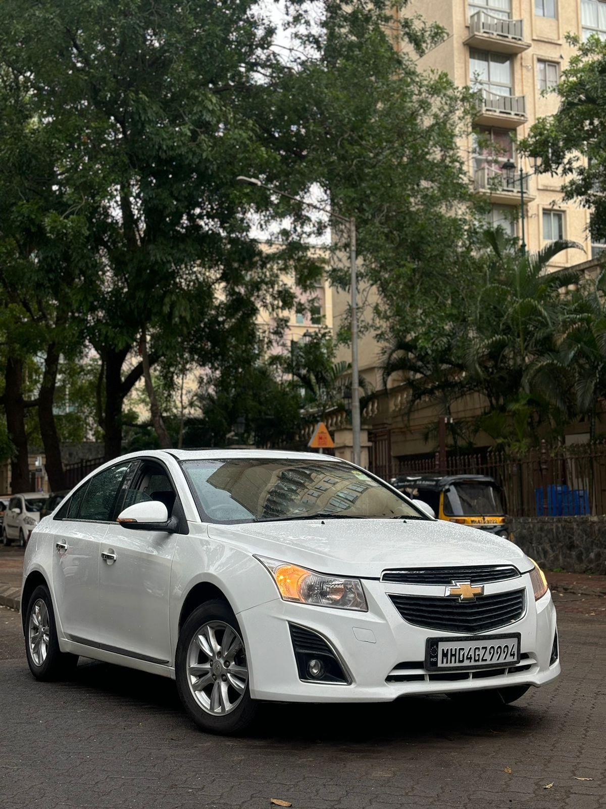 Cruze LTZ TDCI AT
Button Start 
Sunroof 
2015