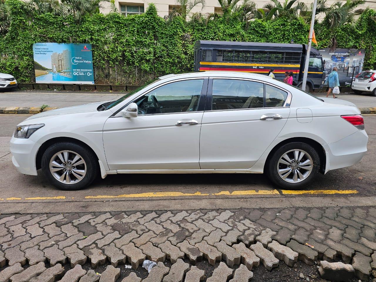 Accord 2.4 AT
Sunroof 
2014