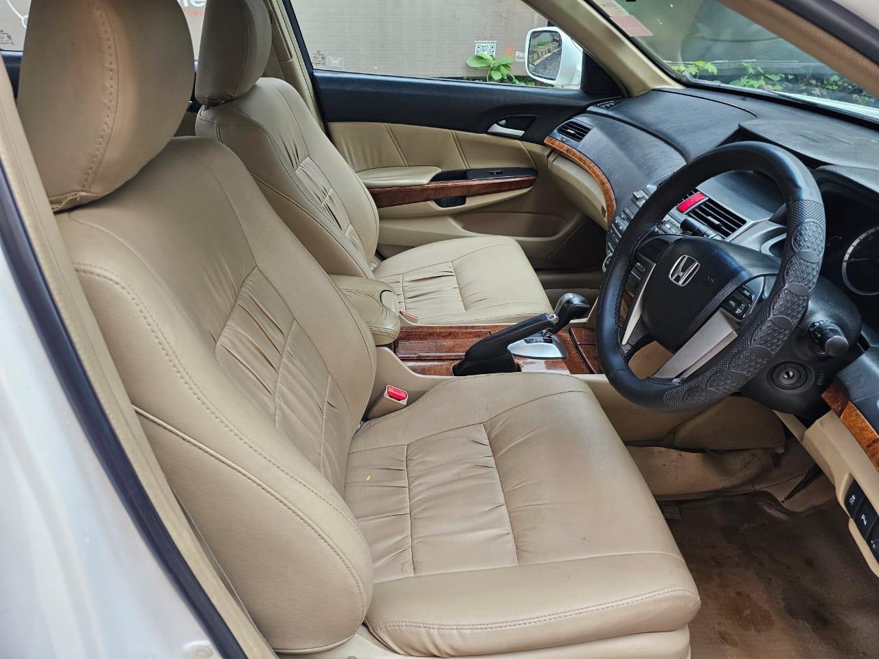 Accord 2.4 AT
Sunroof 
2014