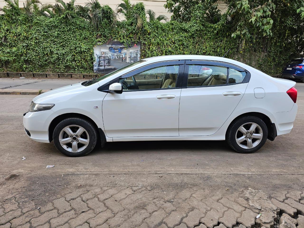 Honda City ivtec SMT 
2012