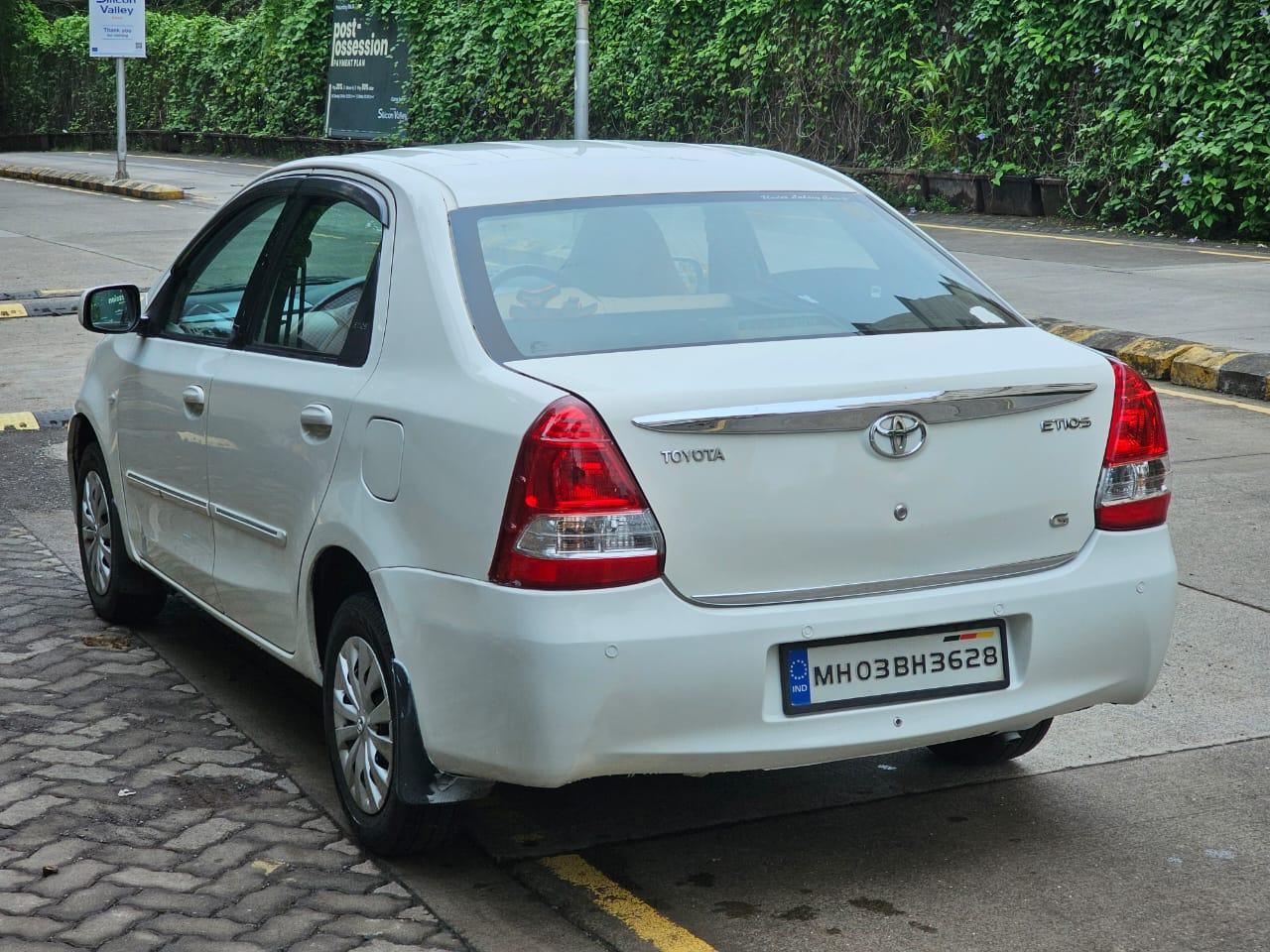 Toyota Etios G
2012