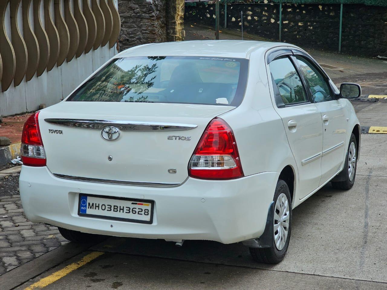 Toyota Etios G
2012