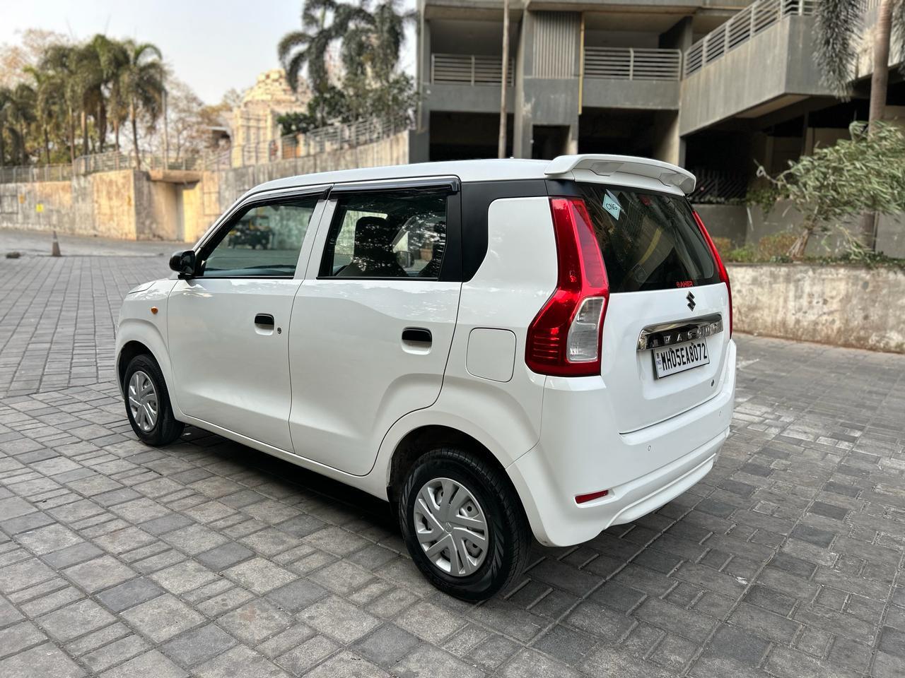 WagonR LXI CNG 1.0L
2020