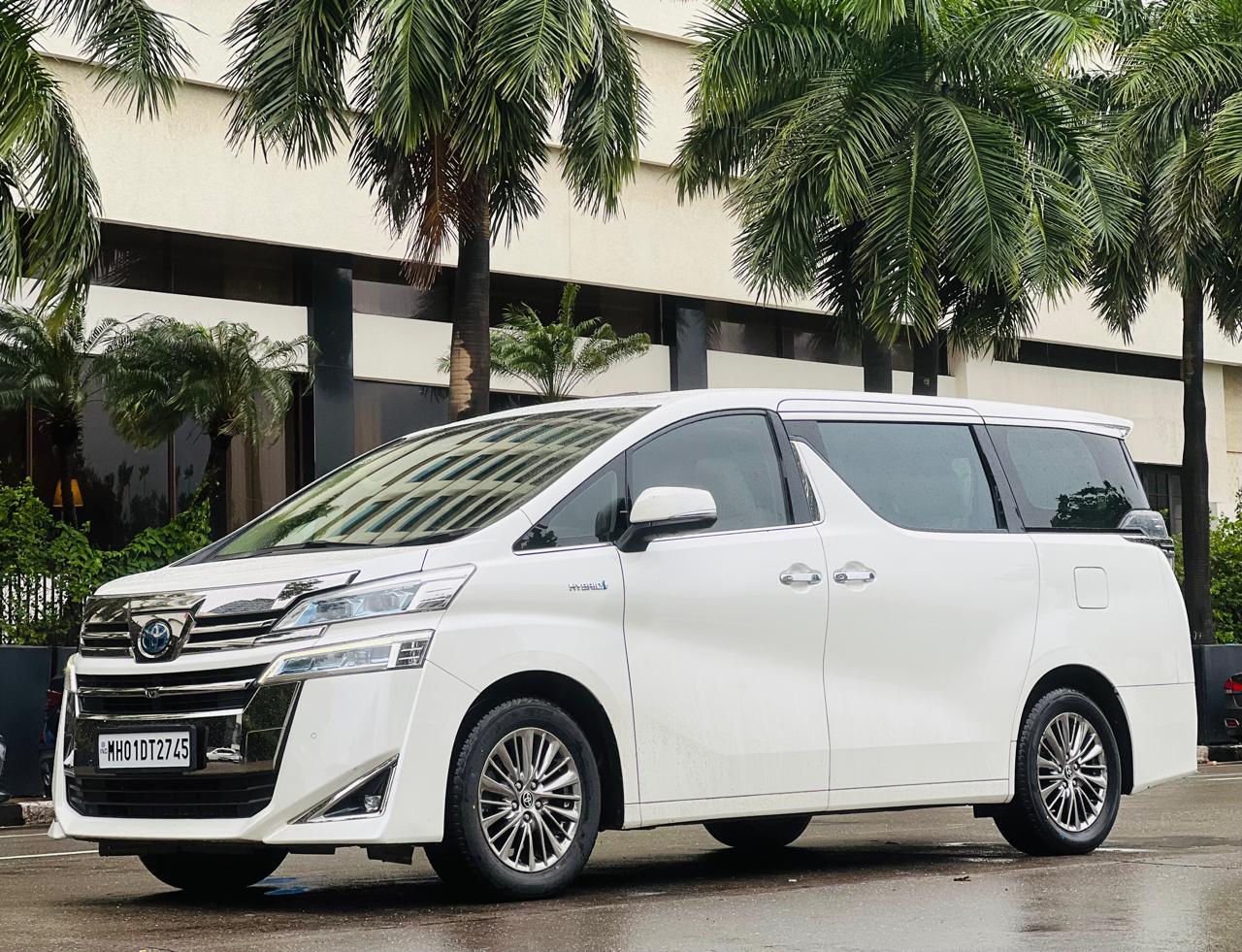 TOYOTA VELLFIRE EXECUTIVE LOUNGE