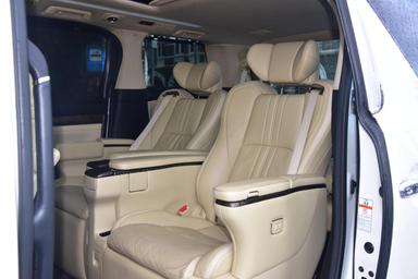 TOYOTA VELLFIRE EXECUTIVE LOUNGE