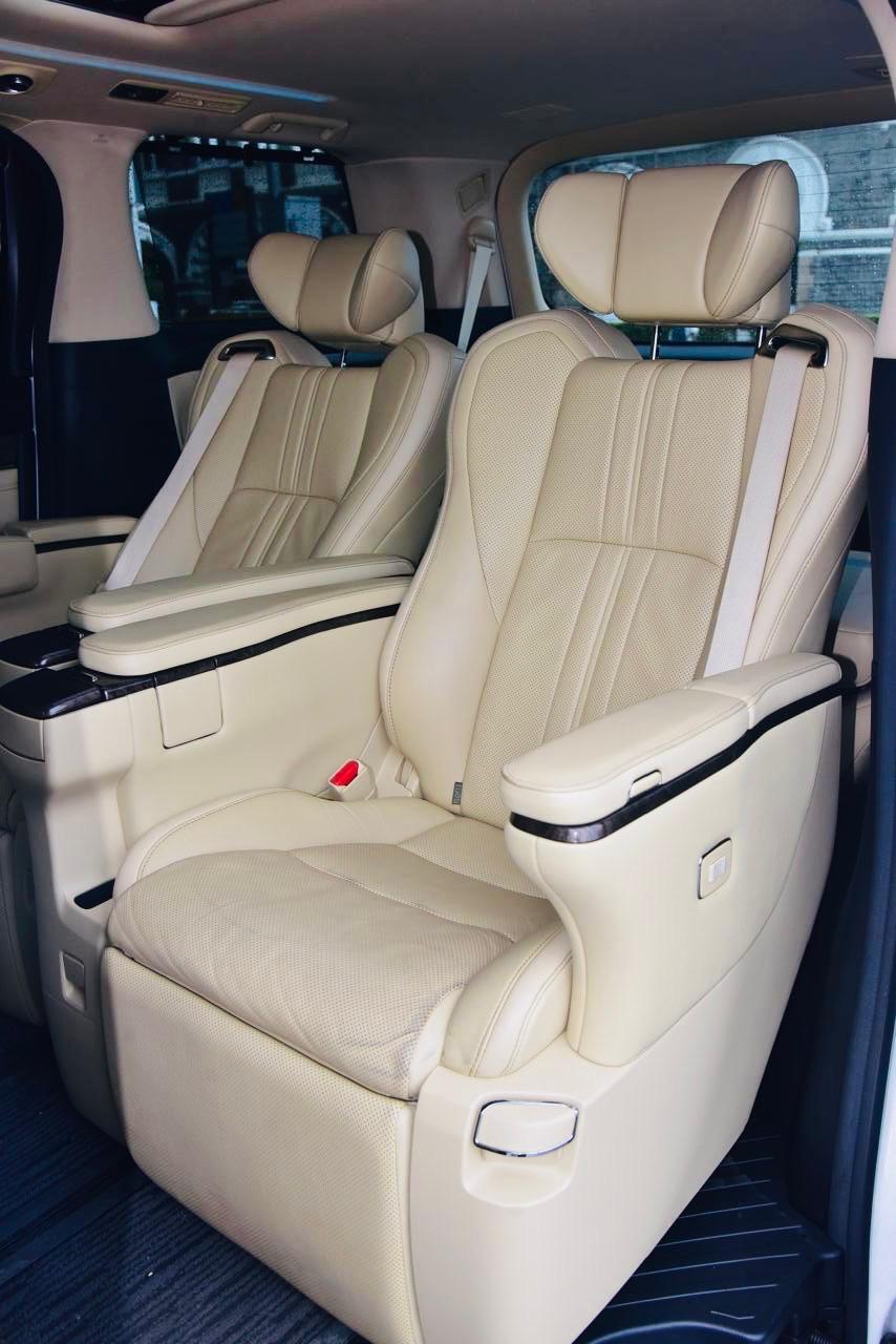 TOYOTA VELLFIRE EXECUTIVE LOUNGE