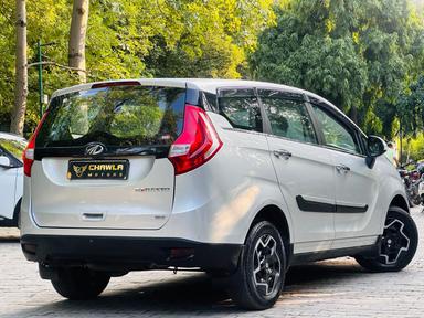 Mahindra Marazzo M2 model 2019 running 62k DL number