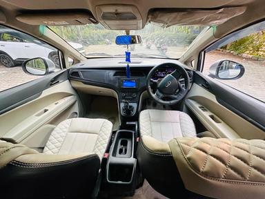 Mahindra Marazzo M2 model 2019 running 62k DL number