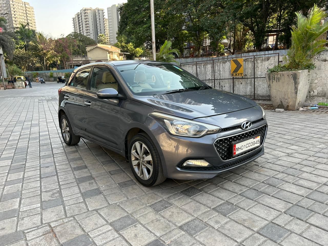 Hyundai i20 Asta 1.4 CRDI
2015 December