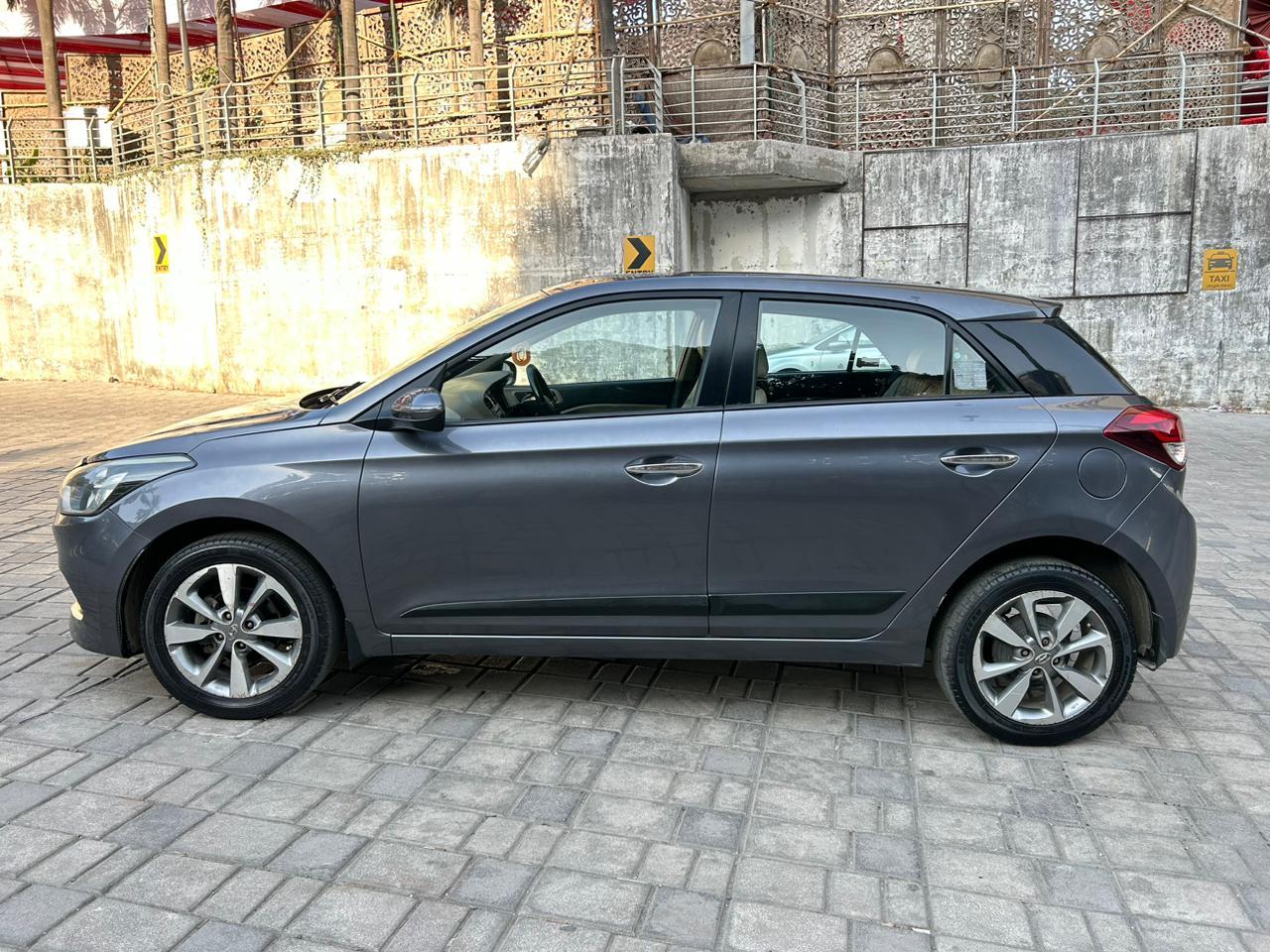 Hyundai i20 Asta 1.4 CRDI
2015 December