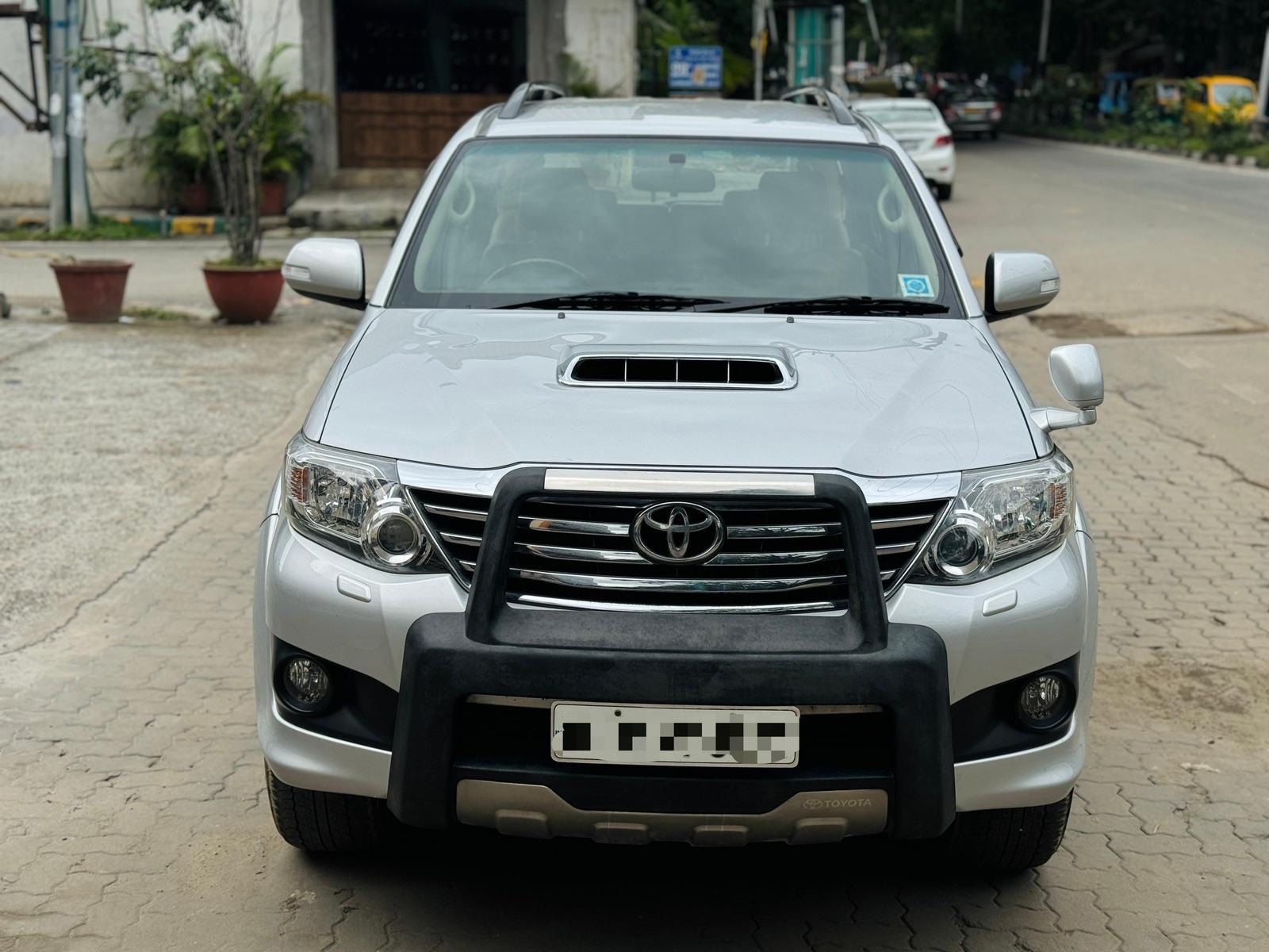 TOYOTA FORTUNER 4X2 MANUAL 2014